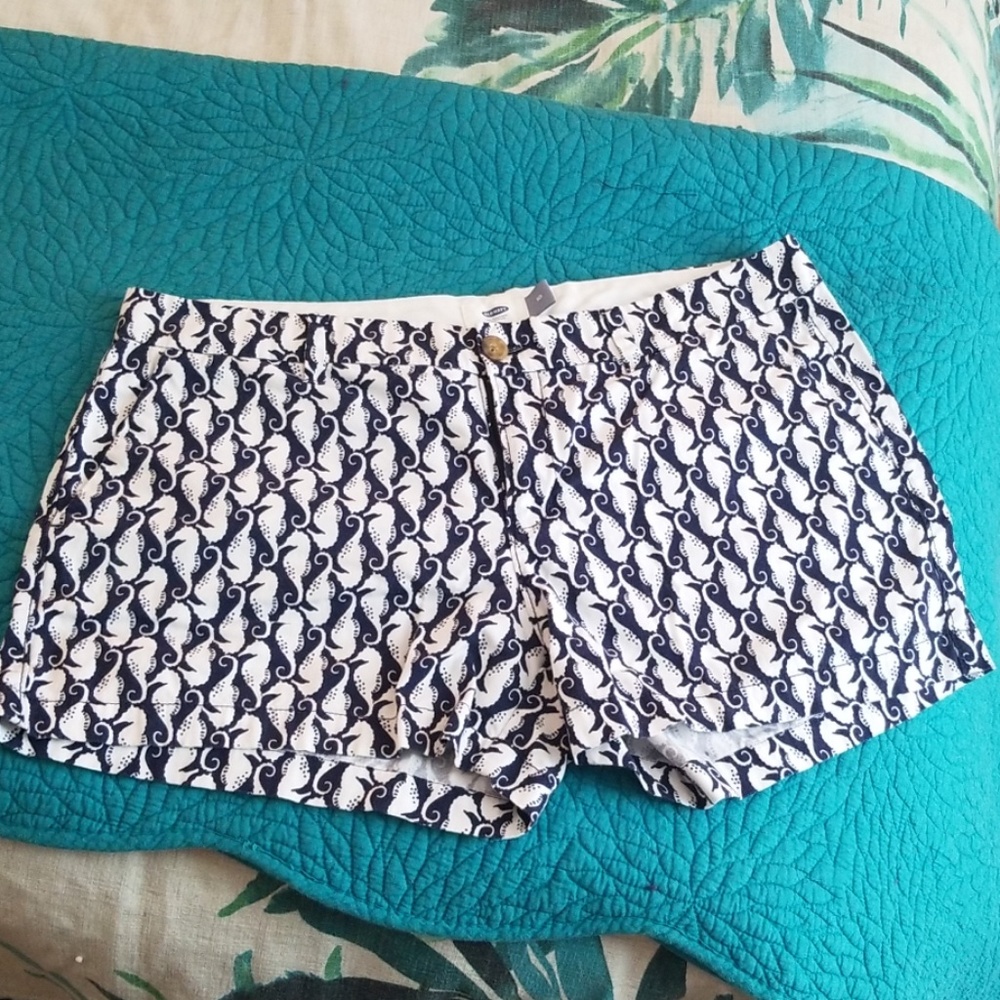 Seahorse shorts